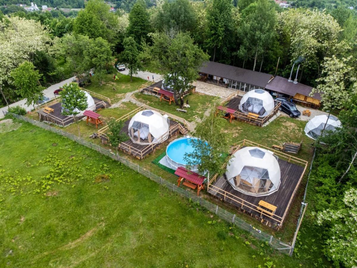 Brancoveanu Glamping אוהל מפואר Varatici